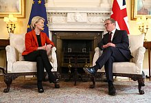 Ursula von der Leyen (l.) und Keir Starmer - Alishia Abodunde/Pool Getty via AP/dpa