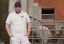 a6403377 - 1 - Felix Schwien