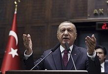 Erdogan droht der EU - Foto: Burhan Ozbilici/AP/dpa
