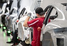 Automobil-Produktion - Marijan Murat/dpa