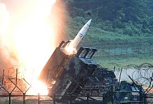 Artillerie-Kurzstreckenraketen ATACMS - South Korea\\\'s Joint Chiefs of Staff/YNA/dpa