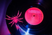 Der Name lebt weiter - Foto: Boris Roessler/dpa