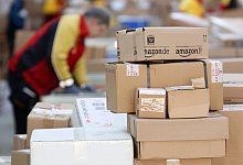 Zehn Pakete wurden in Deutschland 2020 zurückgeschickt - pro Sekunde. Das tut den Händlern finanziell weh und belastet das Klima stark. - Bodo Marks