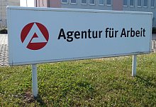 arbeitsagentur_schild_poxabay - 1 - Pixabay