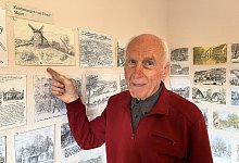 Zu den Lieblingsst&uuml;cken seiner Bildergalerie z&auml;hlen die Zeichnungen von Ernst Meier, verr&auml;t Werner H&ouml;ltke. Der 92j&auml;hrige hat fast einen ganzen Raum mit diesen Bildern gef&uuml;llt. Eine Zeichnung zeigt die alte Windm&uuml;hle auf dem T&ouml;nsberg. - Horst Biere