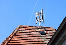 Sirene 11.05.2024, Koelleda, Sirenen auf einem Dach *** Siren 11 05 2024, Koelleda, sirens on a roof - IMAGO/Karina Hessland