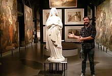 packende-fuhrung-uber-dichtung-und-wahrheit-im-wandel-der-zeit - Landesmuseum