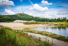 Dieser Bereich des Sees unterhalb der Sandd&uuml;ne ist den Schwimmern vorbehalten, auf der gegen&uuml;berliegenden Seite gibt es Schutzzonen f&uuml;r Fauna und Flora.&nbsp; - Mike-Dennis M&uuml;ller / www.mdm.photo