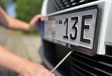 E-Auto-Nummernschild - 1 - Till Brand