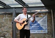 Shane Hennessy - Philipp Marx