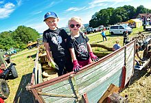 nic_8349b - 1 - Nicole Ellerbrake