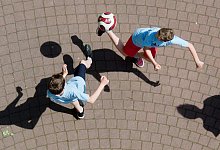 KINA - Gerne verschiedene Sportarten ausprobieren - Julian Stratenschulte