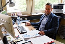 Bj&ouml;rn Schr&ouml;der Ausl&auml;nderbeh&ouml;rde - Lorraine Brinkmann