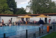 Hundeschwimmen Freibad Lieme - Michael Ernst