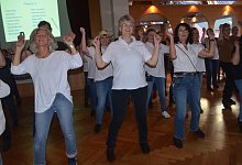 Black Sun Line Dancer - Sibylle Kemna