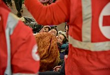 Konflikt in der Ukraine: Ukrainisches Rotes Kreuz verteilt Getränke - Ukrainisches Rotes Kreuz / IFRK