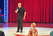 clown-im-eimer - 1 - Grundschule In der Senne