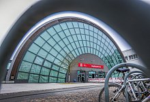 Noch logiert das städtische Impfzentrum in der Ausstellungshalle am Willy-Brandt-Platz. - Sarah Jonek Fotografie