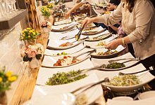 Einser-Sch&uuml;ler d&uuml;rfen in einem Bielefelder Restaurant kostenlos ans Buffet. - pixabay