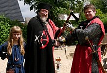 b1 - Thomas Kr&uuml;gler