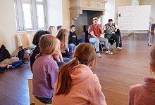 Songwriting Workshop und Kindermusikfreizeit Burg Sternberg - Lorraine Brinkmann