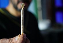 Cannabis rauchen - Symbolbild: Pixabay