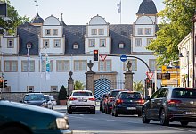 Am Ende des Pilotprojekts sollte an der Schlosskreuzung ein fl&uuml;ssig flie&szlig;ender Stra&szlig;enverkehr mit geringen Wartezeiten stehen. - Niklas T&uuml;ns