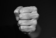 fist-4117726 - Pixabay