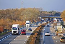 Mehr Sicherheit auf f&uuml;r Auto- und Lkw-Fahrer - das ist das selbsterkl&auml;rte Ziel vom neuen Leiter der Autobahnpolizei. - Pixabay (Symbolfoto)