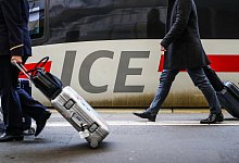 Reisen mit der Bahn - Christoph Schmidt/dpa (Themenbild)