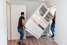 Möbelspende Symbolbild - (c) dpa-tmn