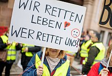 Warnstreiks in bayerischen Kliniken - N&uuml;rnberg - picture alliance/dpa