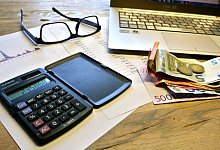 taxes-740202 - Symbolbild Pixabay