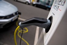 Unter Strom: Markt f&uuml;r private E-Lades&auml;ulen w&auml;chst - dpa / Monika Skolimowska