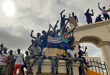 Nach Milit&auml;rputsch im Niger - Sam Mednick