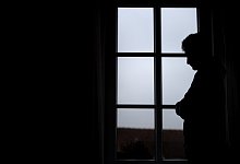 Illustration - Isolation - picture alliance