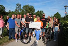 spendenubergabe-tretroller - Katrin Kantelberg