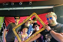 fotostudio-mitte-links-diakonin-schmutzler-frohwitter-rechts-pfarrerin-dr-annette-muller - Kirchengemeinde Heiden