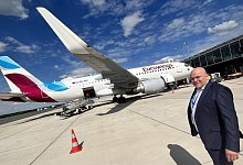 Roland Hüser, Geschäftsführer des Flughafens Paderborn/Lippstadt, spricht mit Airlines über neue Ziele für die kommenden Flugpläne. - Jens Reddeker