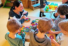 2024-03-28_kleine-forscher-ganz-gro-johanniter-kita-burg-sonnenschein-fuhrt-kinder-spielerisch-in-die-welt-der-naturwissenschaften3 - Johanniter Lippe-H&ouml;xter