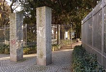 160314-1332-alter-friedhof-haupteingang-bielefeld - NW