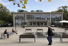 konzerthalle_vorplatz - Thomas Reineke