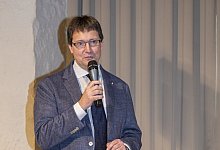 kurator-frank-huismann - Weser-Renaissance-Museum Schloss Brake