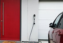 KfW-F&ouml;rderung: So l&auml;dt das E-Auto g&uuml;nstiger mit Solarstrom - dpa