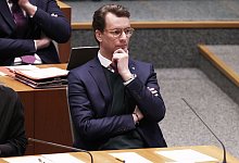 Landtag von Nordrhein-Westfalen ber&auml;t &uuml;ber gesperrte A45 Br&uuml;cke - David Young