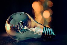 light-bulb-3535435 - pixabay/joe