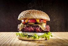Burger sind offenbar gerade gro&szlig; in Mode. - Pixabay