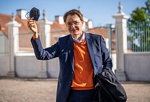 Bundesgesundheitsminister Karl Lauterbach (SPD) glaubt daran, die Ausnahmen bei der Maskenpflicht h&auml;ndeln zu k&ouml;nnen. - Michael Kappeler/dpa