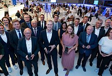 6q7z8ivpqkmcn7c - HWK OWL/ Thomas F. Starke