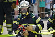 Viele Menschen engagieren sich ehrenamtlich zum Beispiel bei der freiwilligen Feuerwehr. - Symbolbild: Pixabay